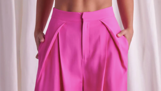 How to Style Pink Pants